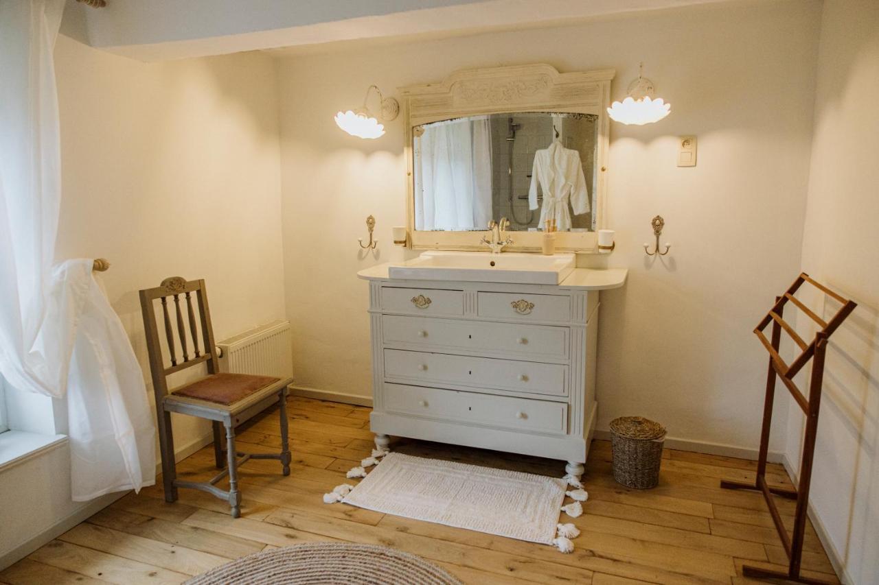 Huis Van Loon Borgloon Bagian luar foto