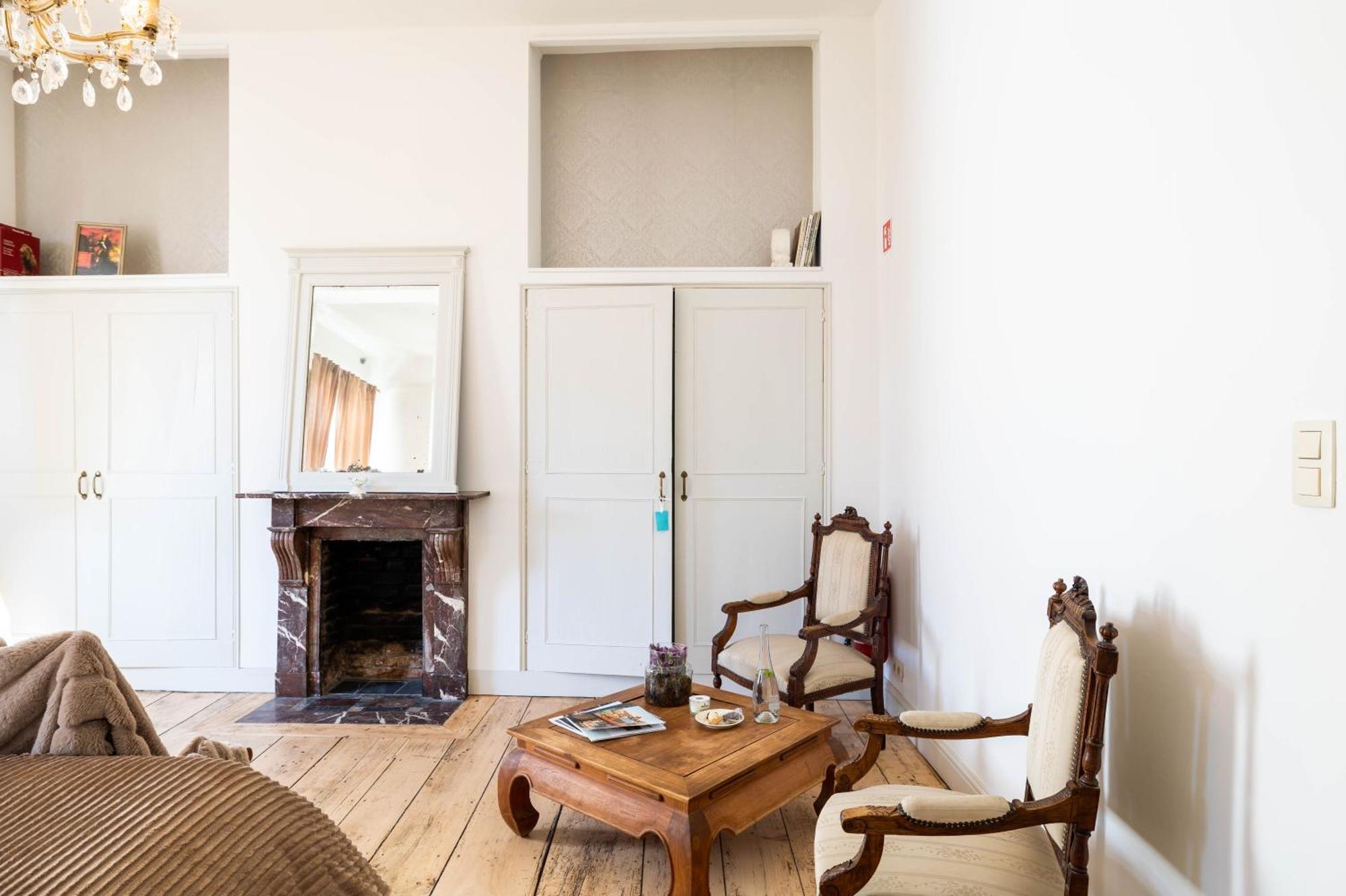 Huis Van Loon Borgloon Bagian luar foto