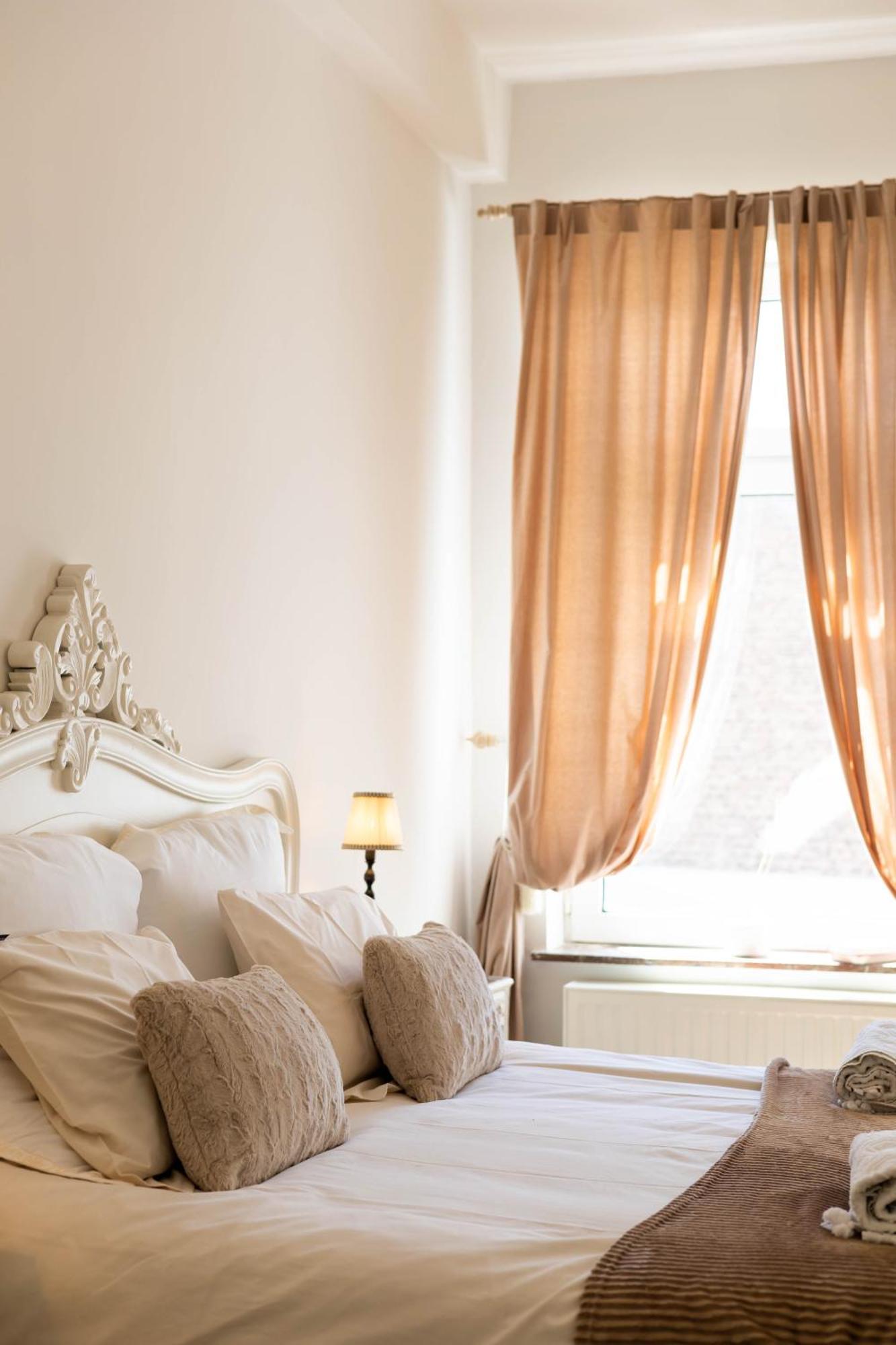 Huis Van Loon Borgloon Bagian luar foto